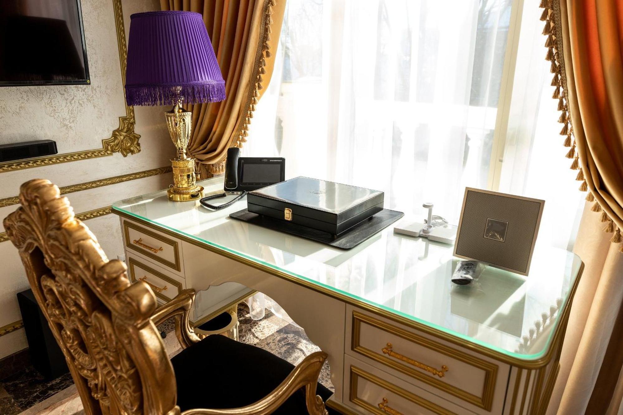 Royal Palace Luxury Hotel And Spa Khmelʼnytsʼkyy Δωμάτιο φωτογραφία