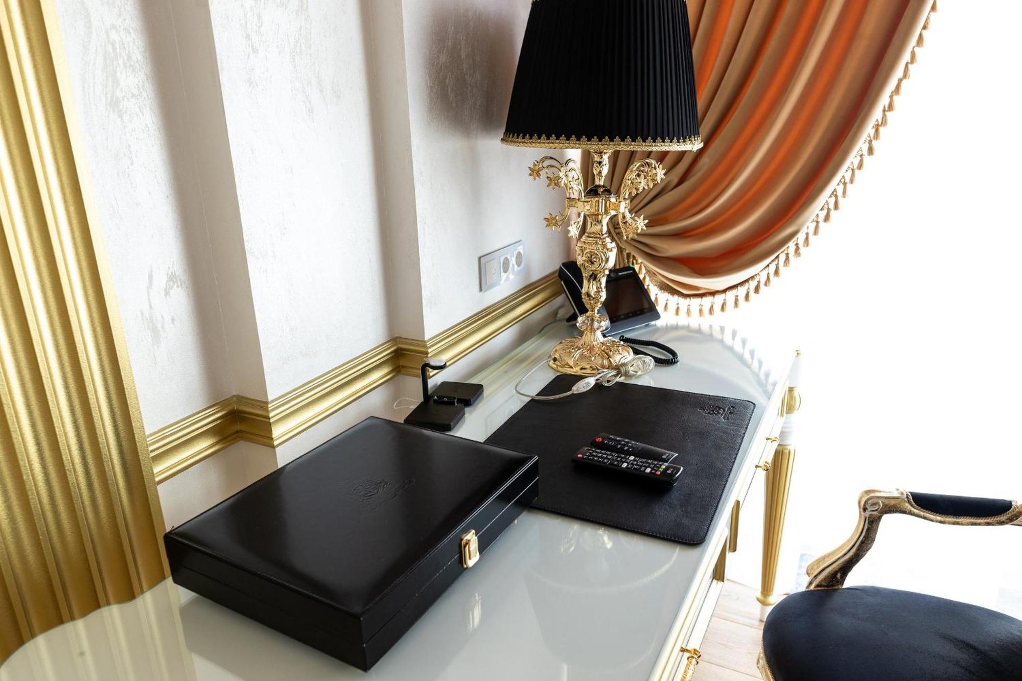 Royal Palace Luxury Hotel And Spa Khmelʼnytsʼkyy Δωμάτιο φωτογραφία
