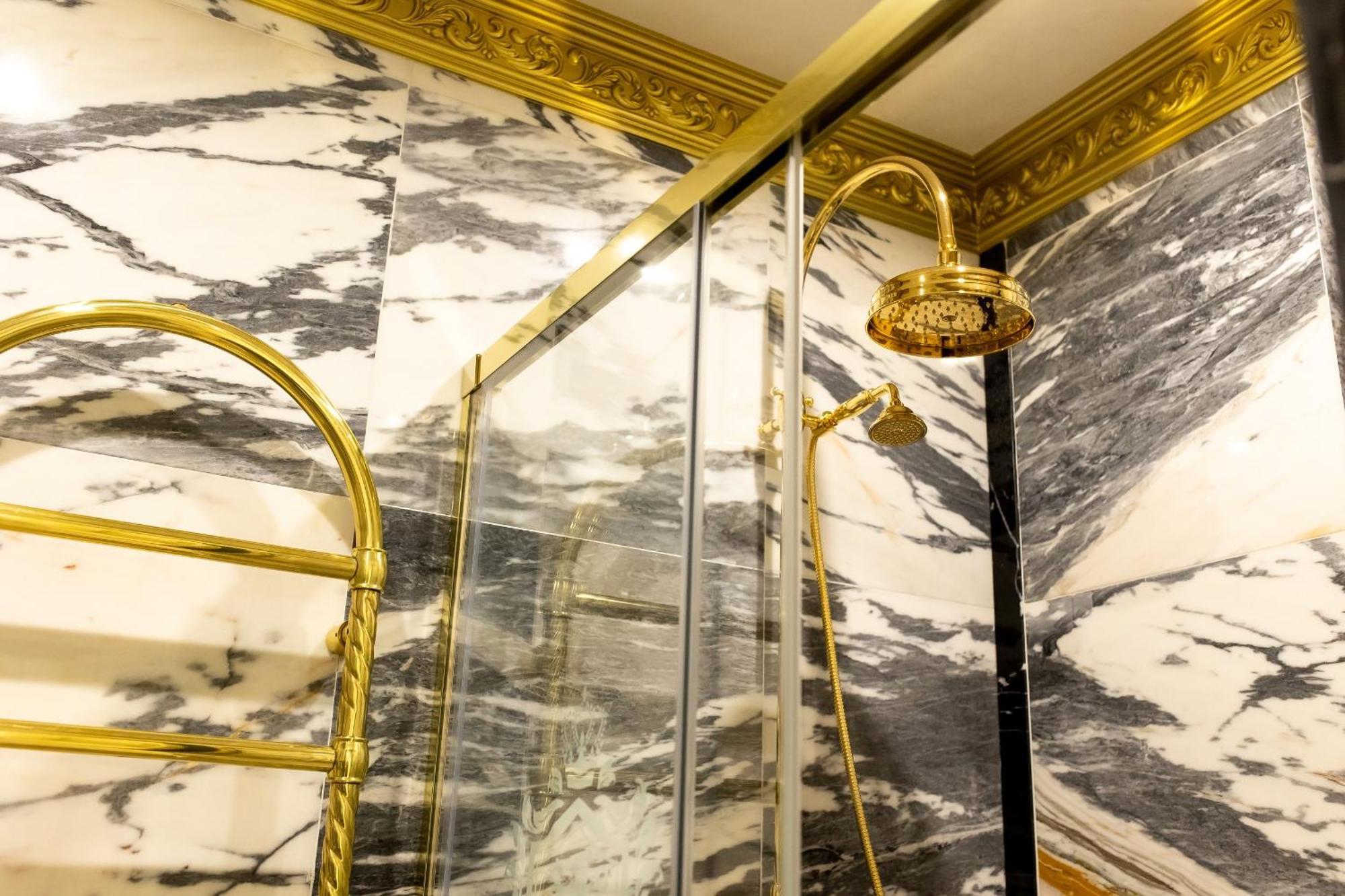 Royal Palace Luxury Hotel And Spa Khmelʼnytsʼkyy Δωμάτιο φωτογραφία