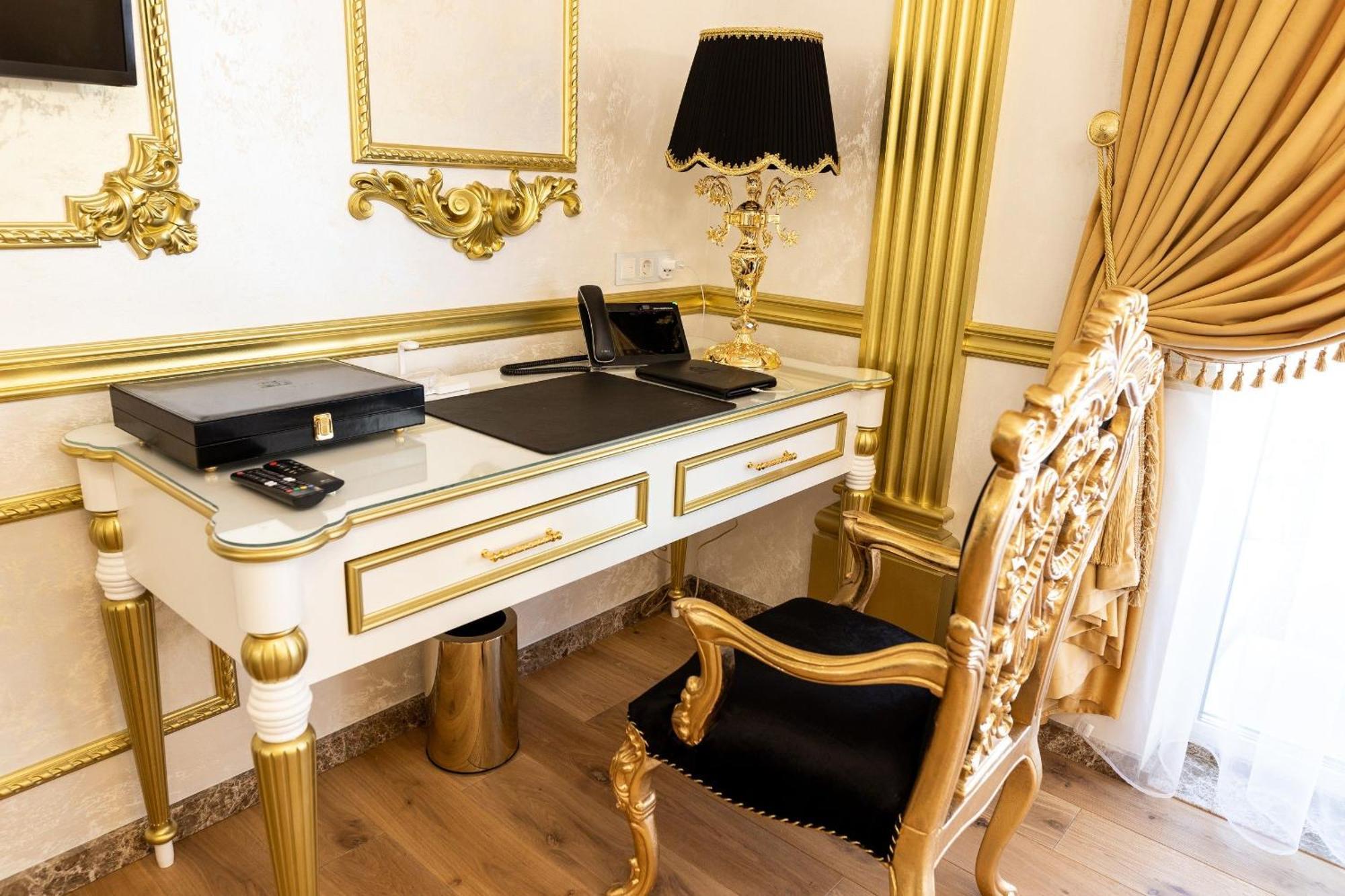 Royal Palace Luxury Hotel And Spa Khmelʼnytsʼkyy Δωμάτιο φωτογραφία